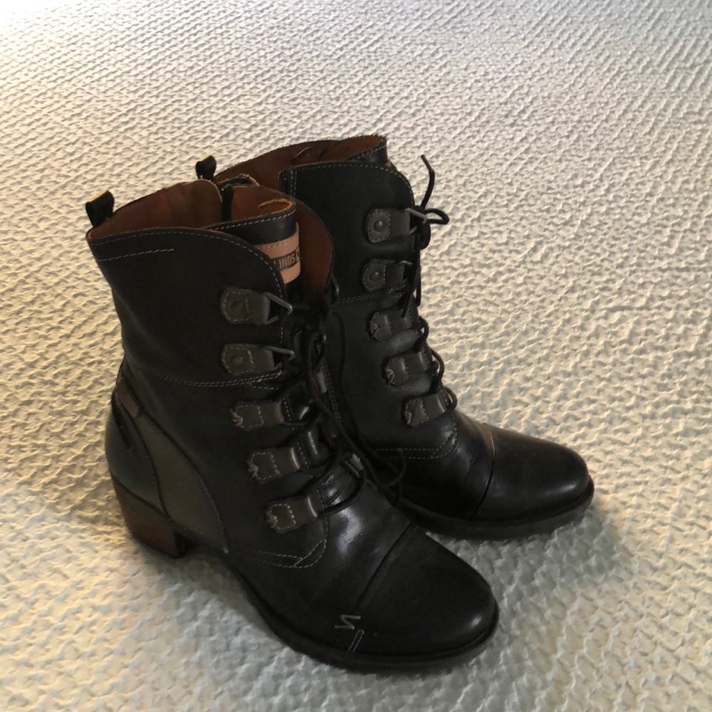 Adorable leather lace up Pikolino boots! Gently used/ look new! Size 36/6-6.5